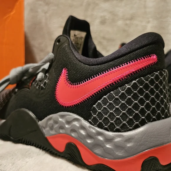Nike Renew Elevate 2 Black/Siren Red-Pink Prime Basketball Shoes Men's 9 NIB - Picture 2 of 15